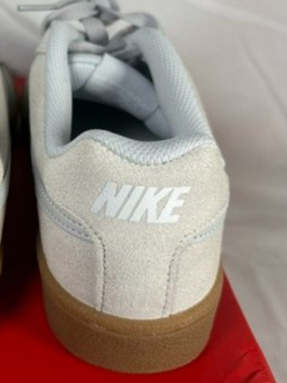 NEW-NEVER WORN! NIKE WOMENS 7 - Picture 7 of 12